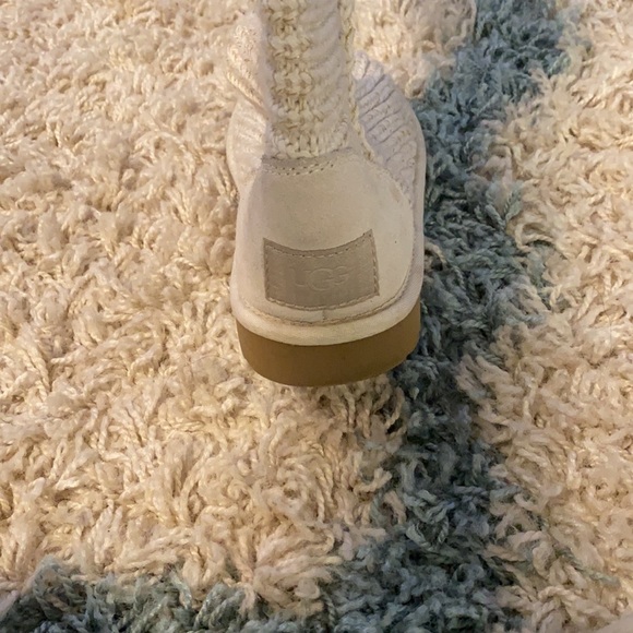 Cream and gold knit Uggs size 7 - Picture 3 of 5